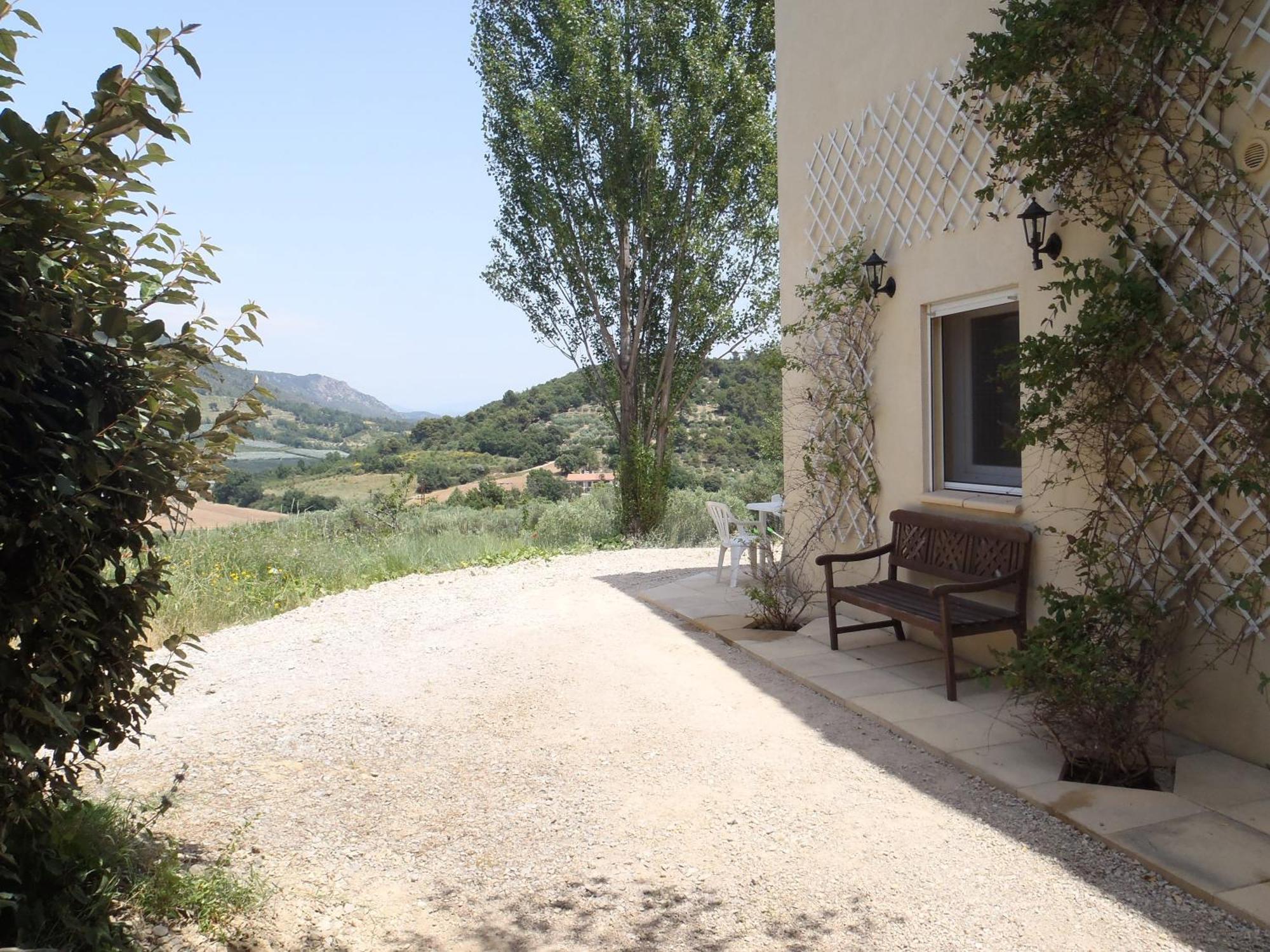 Les Chevrefeuilles Apartment Manosque Bagian luar foto