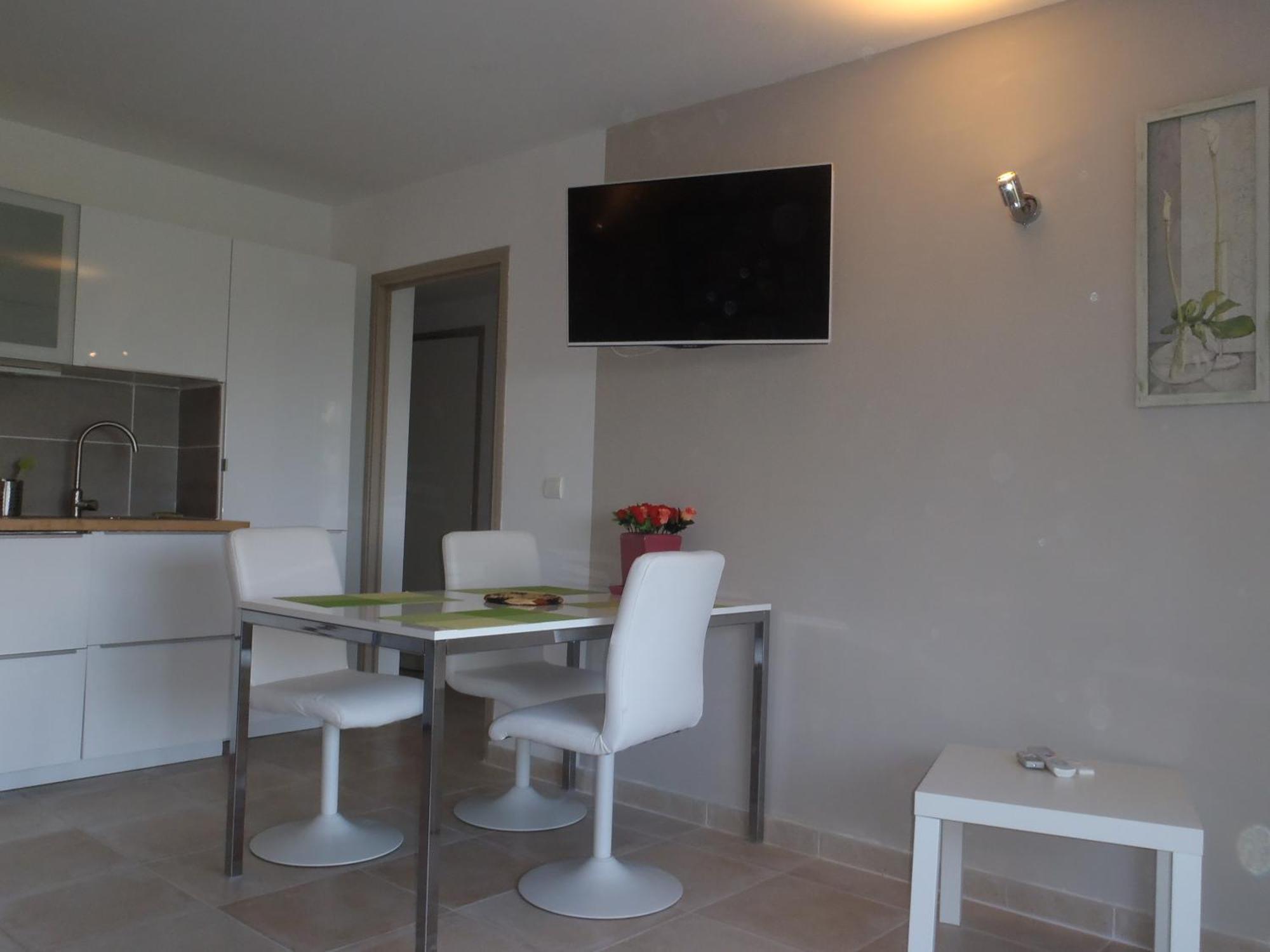 Les Chevrefeuilles Apartment Manosque Ruang foto